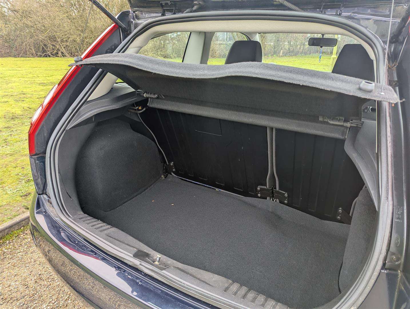 <p>2006 FORD FIESTA STYLE</p>