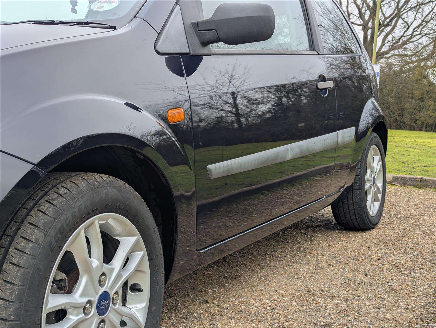 <p>2006 FORD FIESTA STYLE</p>