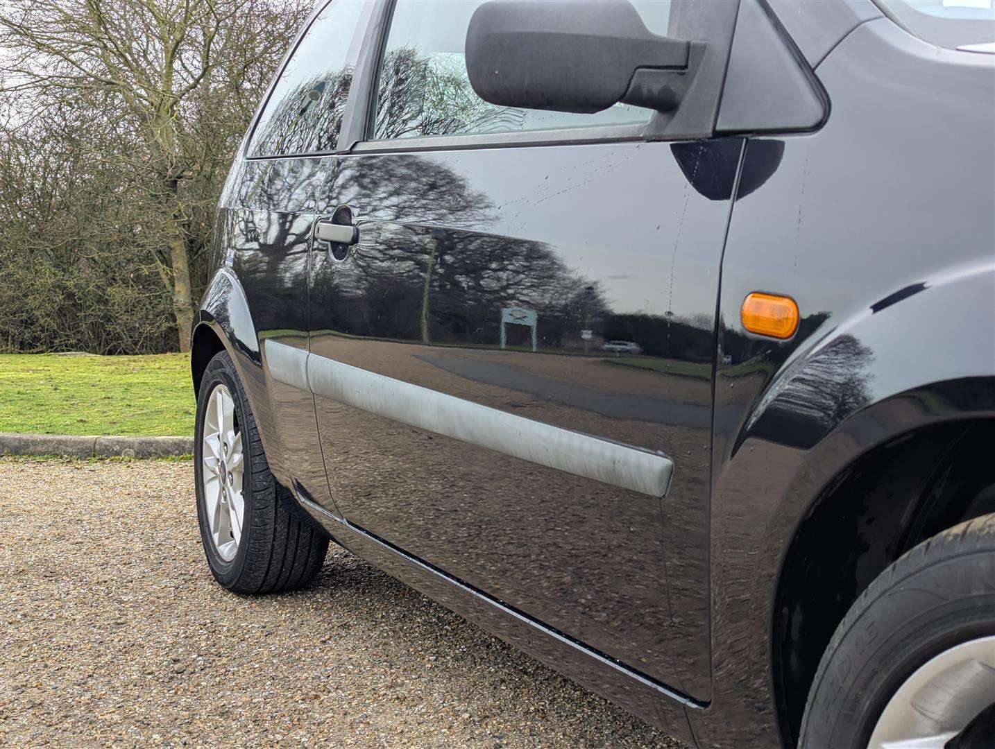 <p>2006 FORD FIESTA STYLE</p>