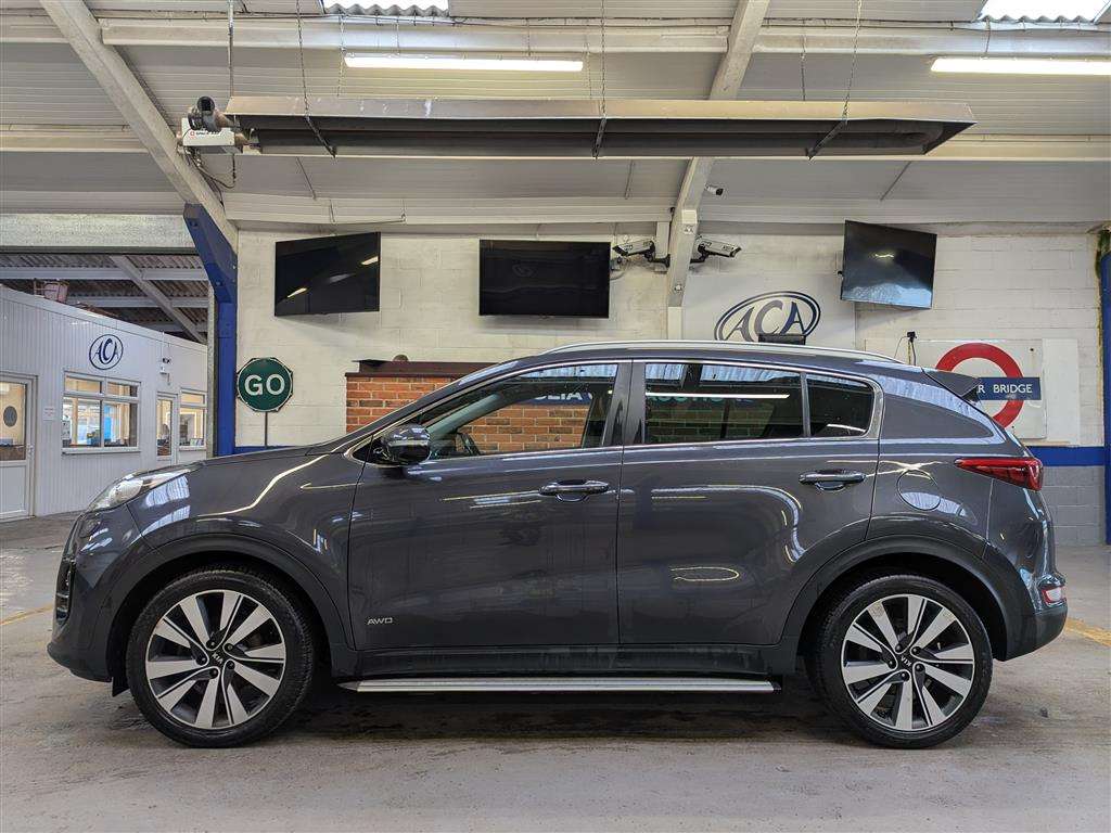 <p>2017 KIA SPORTAGE KX-4 CRDI</p>