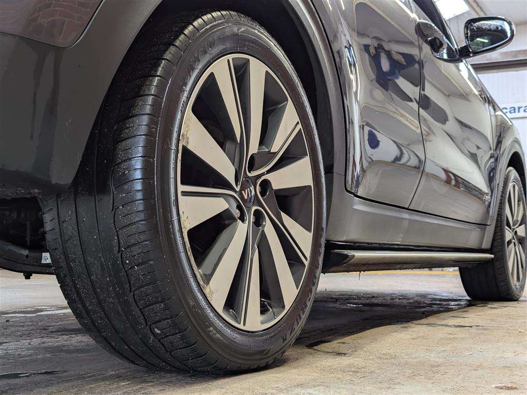 <p>2017 KIA SPORTAGE KX-4 CRDI</p>