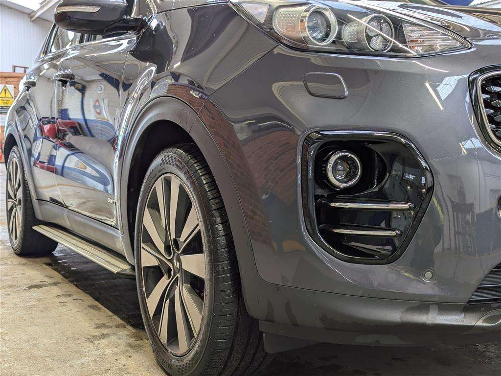 <p>2017 KIA SPORTAGE KX-4 CRDI</p>