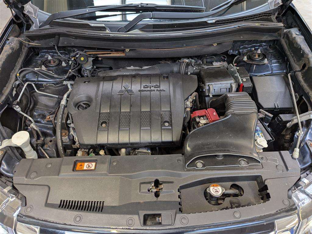 <p>2017 MITSUBISHI OUTLANDER DI-D 3</p>