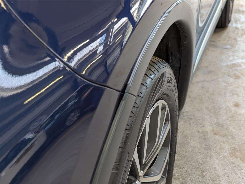 <p>2017 MITSUBISHI OUTLANDER DI-D 3</p>