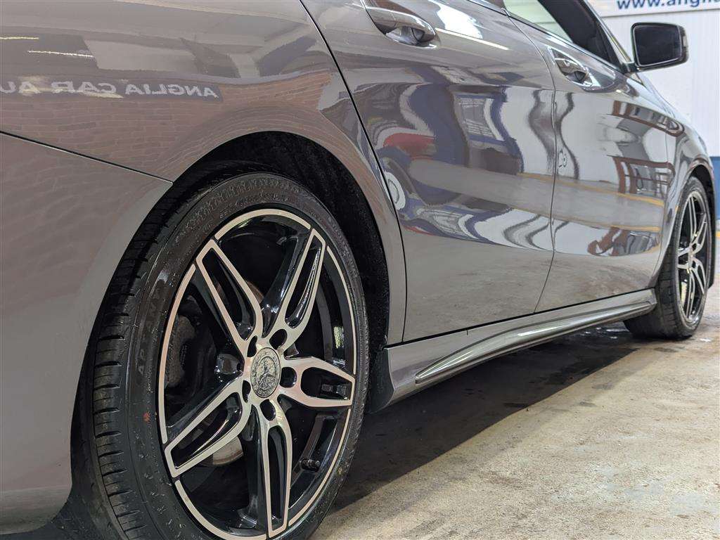 <p>2017 MERCEDES-BENZ CLA 220 D AMG LINE AUTO</p>