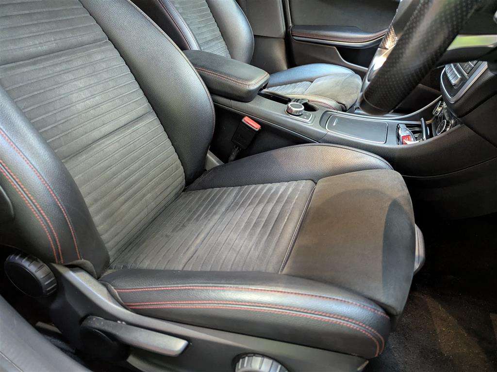 <p>2017 MERCEDES-BENZ CLA 220 D AMG LINE AUTO</p>