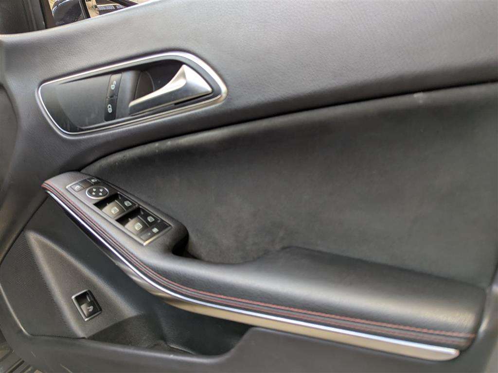 <p>2017 MERCEDES-BENZ CLA 220 D AMG LINE AUTO</p>