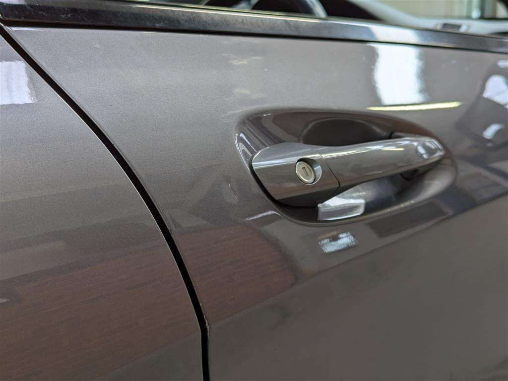 <p>2017 MERCEDES-BENZ CLA 220 D AMG LINE AUTO</p>