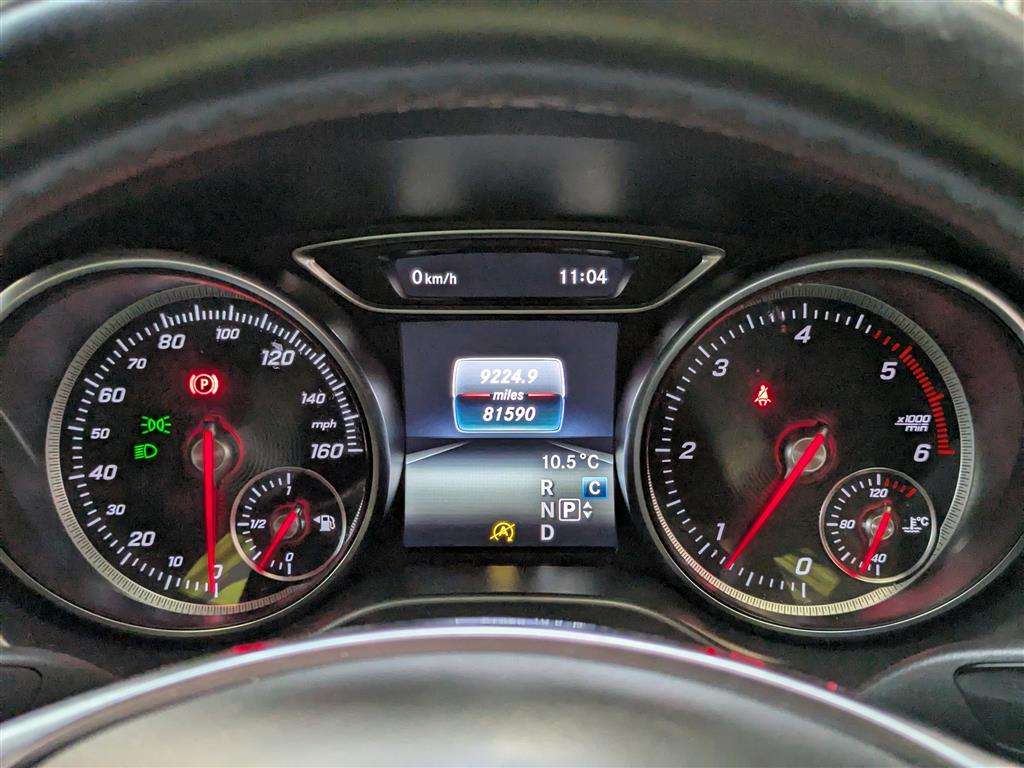 <p>2017 MERCEDES-BENZ CLA 220 D AMG LINE AUTO</p>