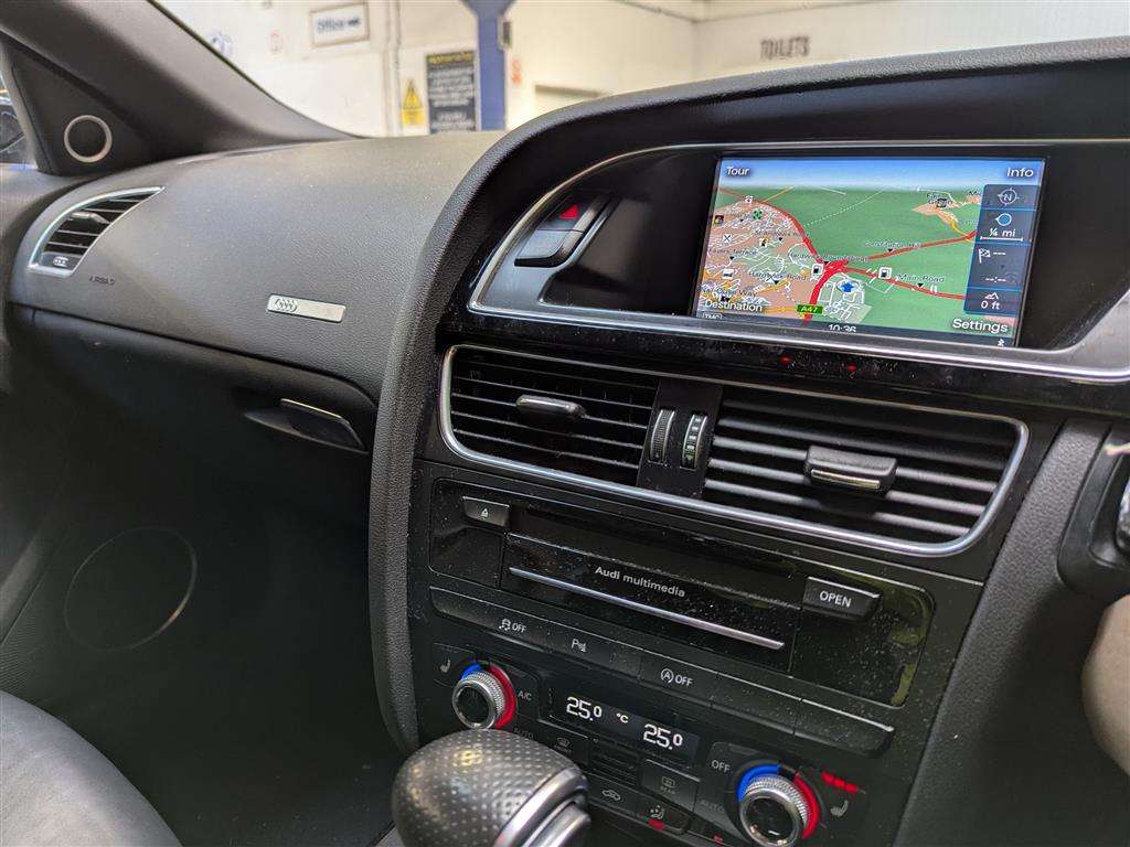 <p>2016 AUDI A5 S LINE BLK ED + TFSI AUTO</p>