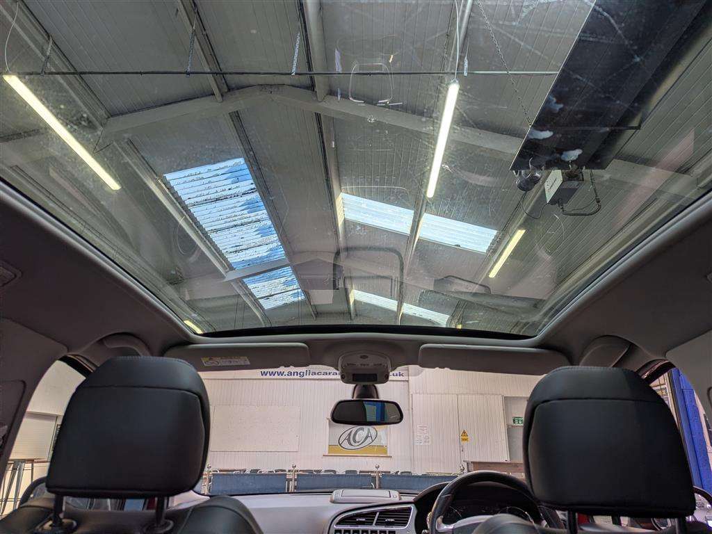 <p>2015 PEUGEOT 3008 ALLURE PURE TECH S/S</p>