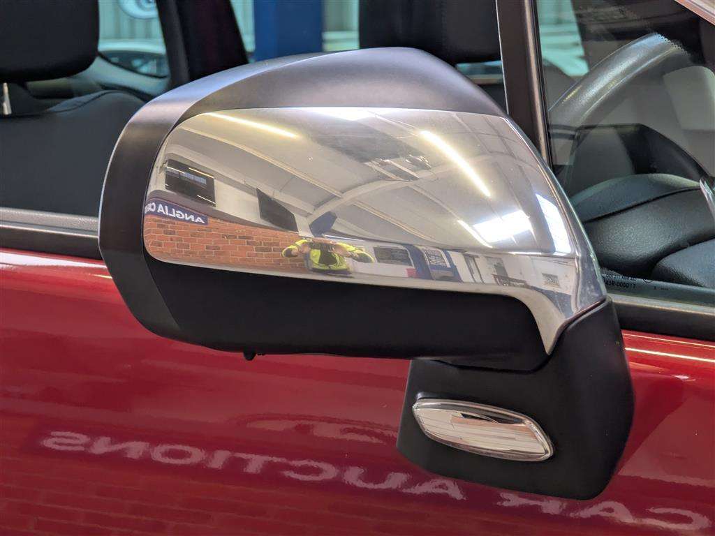 <p>2015 PEUGEOT 3008 ALLURE PURE TECH S/S</p>