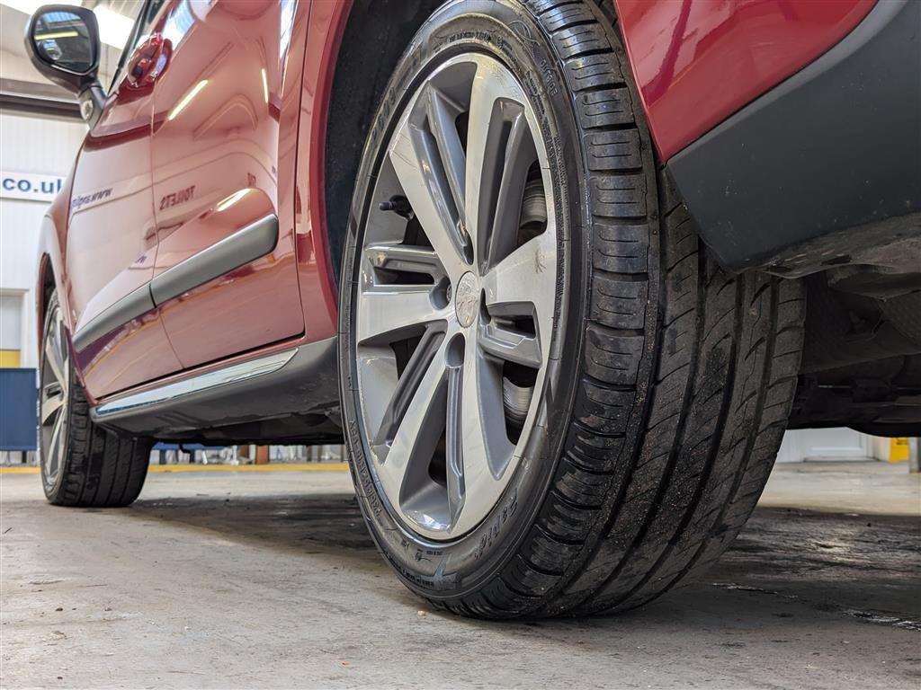 <p>2015 PEUGEOT 3008 ALLURE PURE TECH S/S</p>