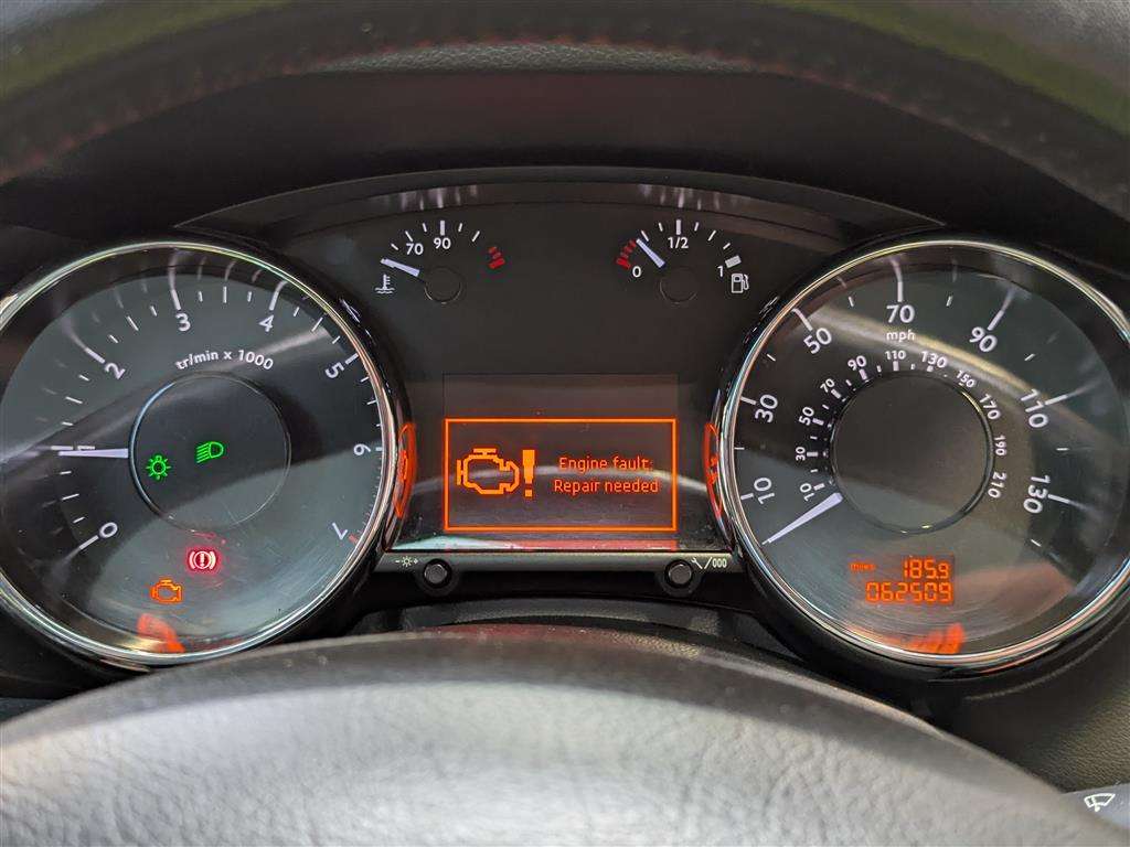 <p>2015 PEUGEOT 3008 ALLURE PURE TECH S/S</p>