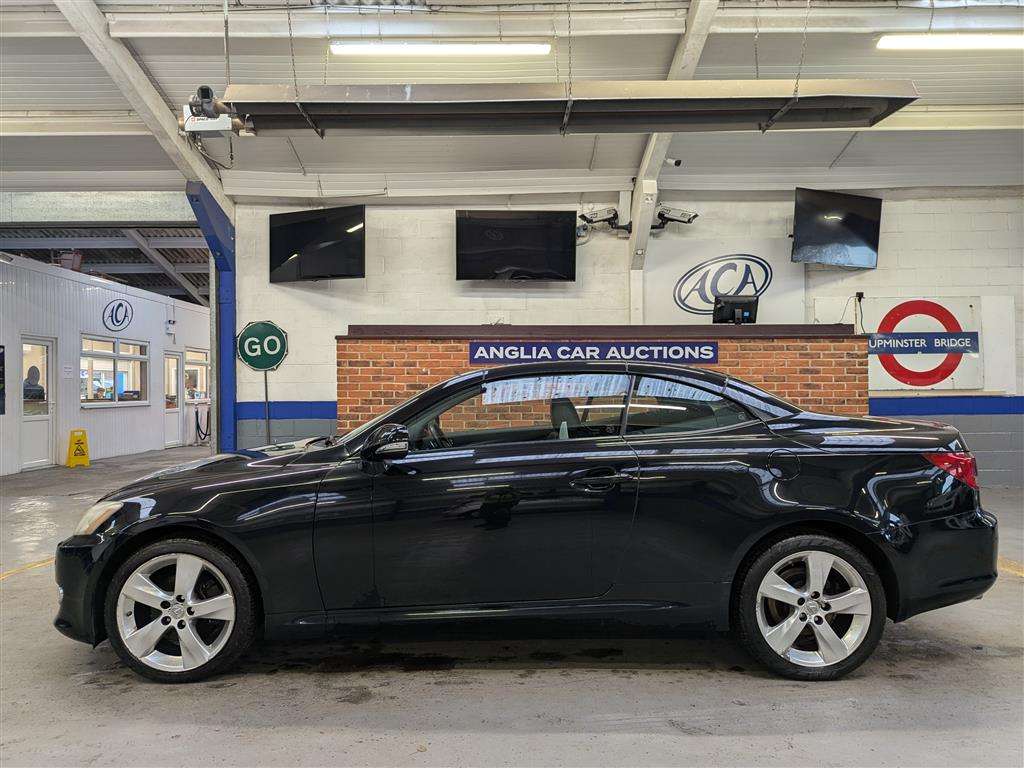 <p>2010 LEXUS IS 250C SE-L AUTO</p>