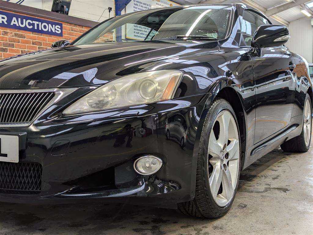 <p>2010 LEXUS IS 250C SE-L AUTO</p>