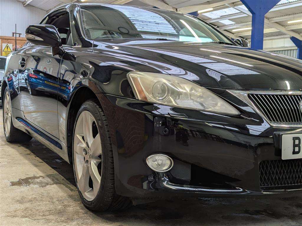 <p>2010 LEXUS IS 250C SE-L AUTO</p>