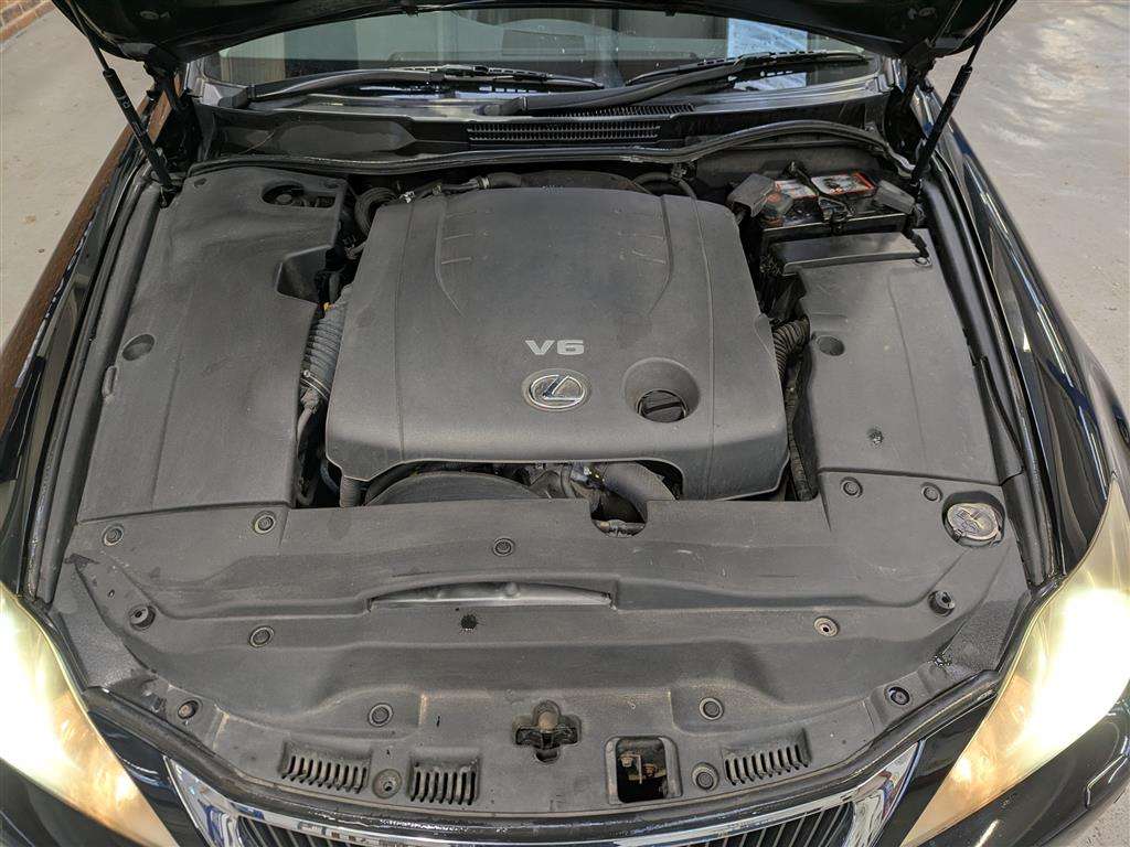 <p>2010 LEXUS IS 250C SE-L AUTO</p>