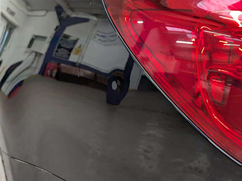 <p>2010 LEXUS IS 250C SE-L AUTO</p>