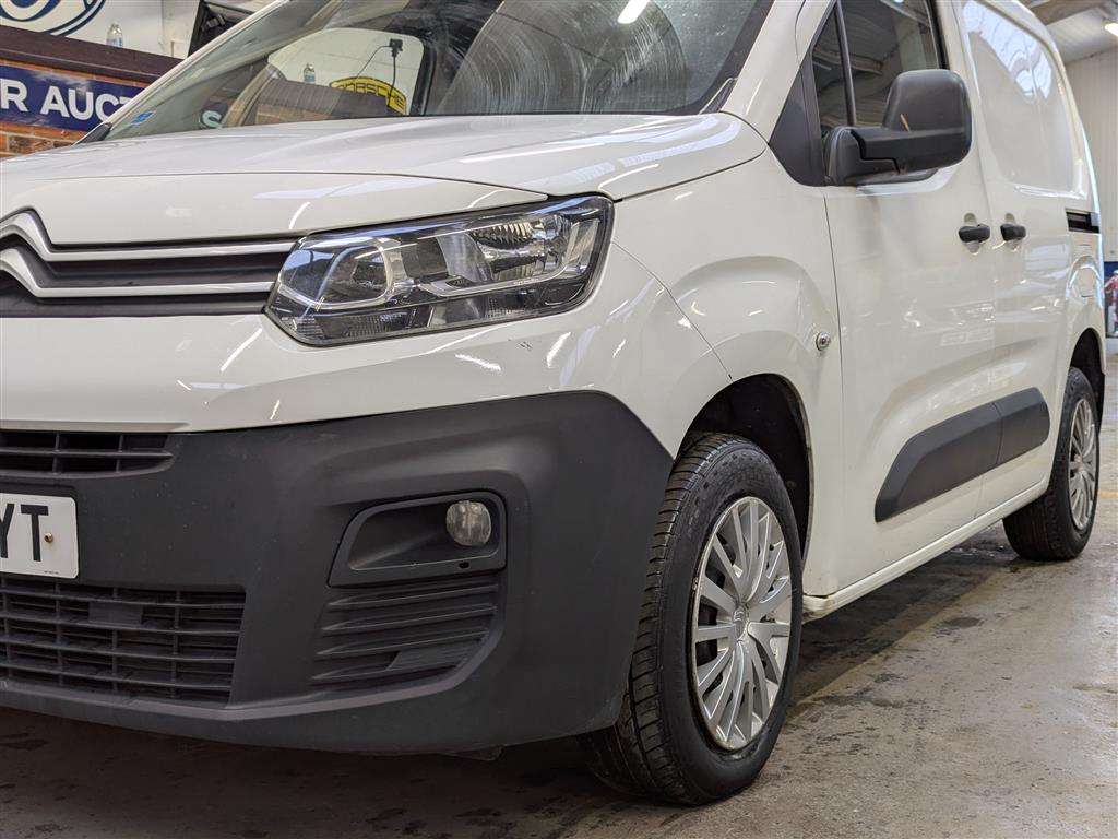 <p>2019 CITROEN BERLINGO 650 EN-PRISE BLU</p>