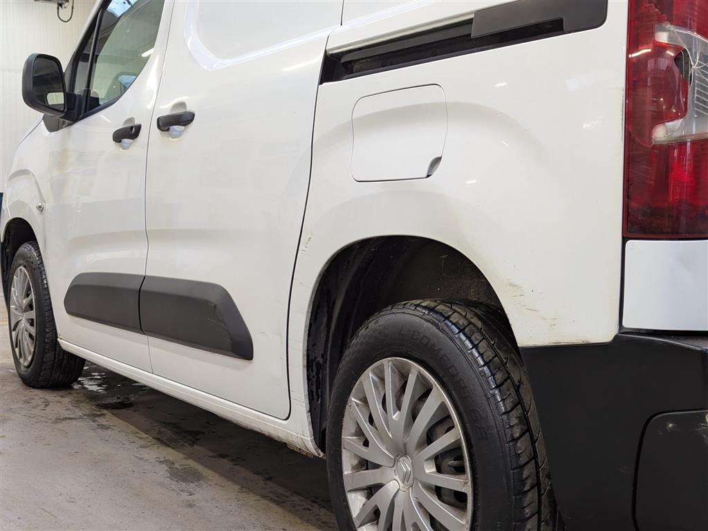 <p>2019 CITROEN BERLINGO 650 EN-PRISE BLU</p>