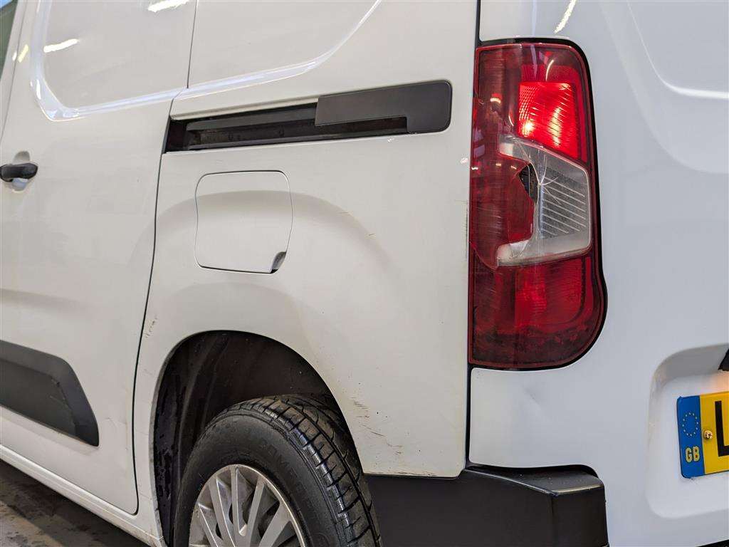 <p>2019 CITROEN BERLINGO 650 EN-PRISE BLU</p>