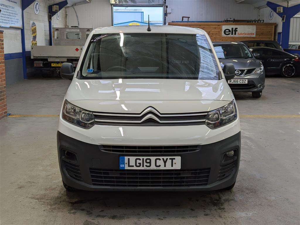 <p>2019 CITROEN BERLINGO 650 EN-PRISE BLU</p>