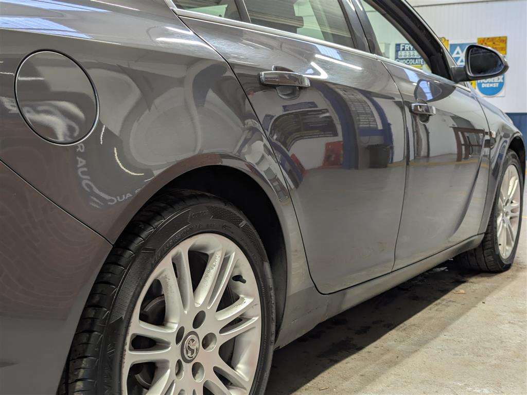 <p>2009 VAUXHALL INSIGNIA EXCLUSIV</p>