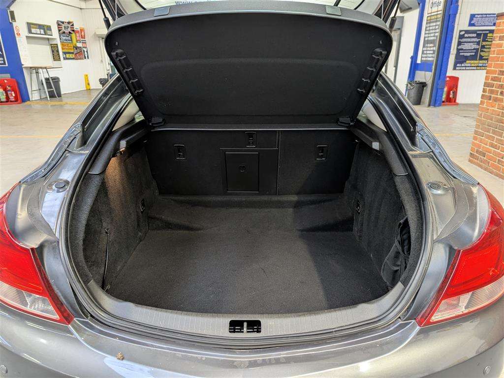 <p>2009 VAUXHALL INSIGNIA EXCLUSIV</p>