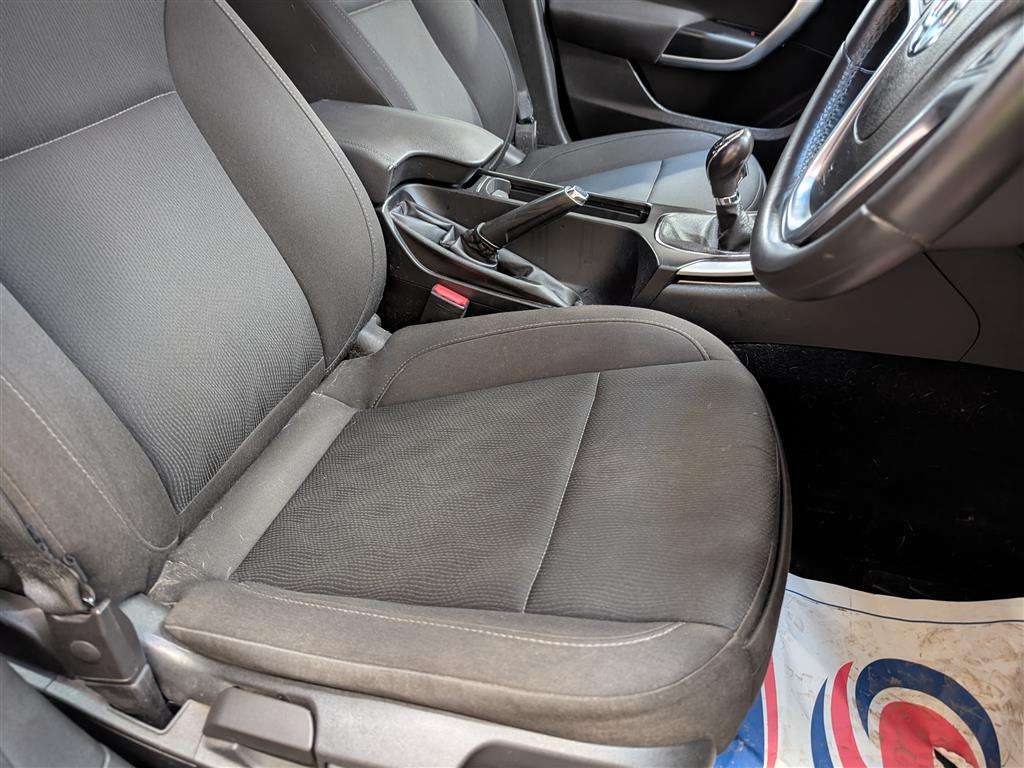 <p>2009 VAUXHALL INSIGNIA EXCLUSIV</p>