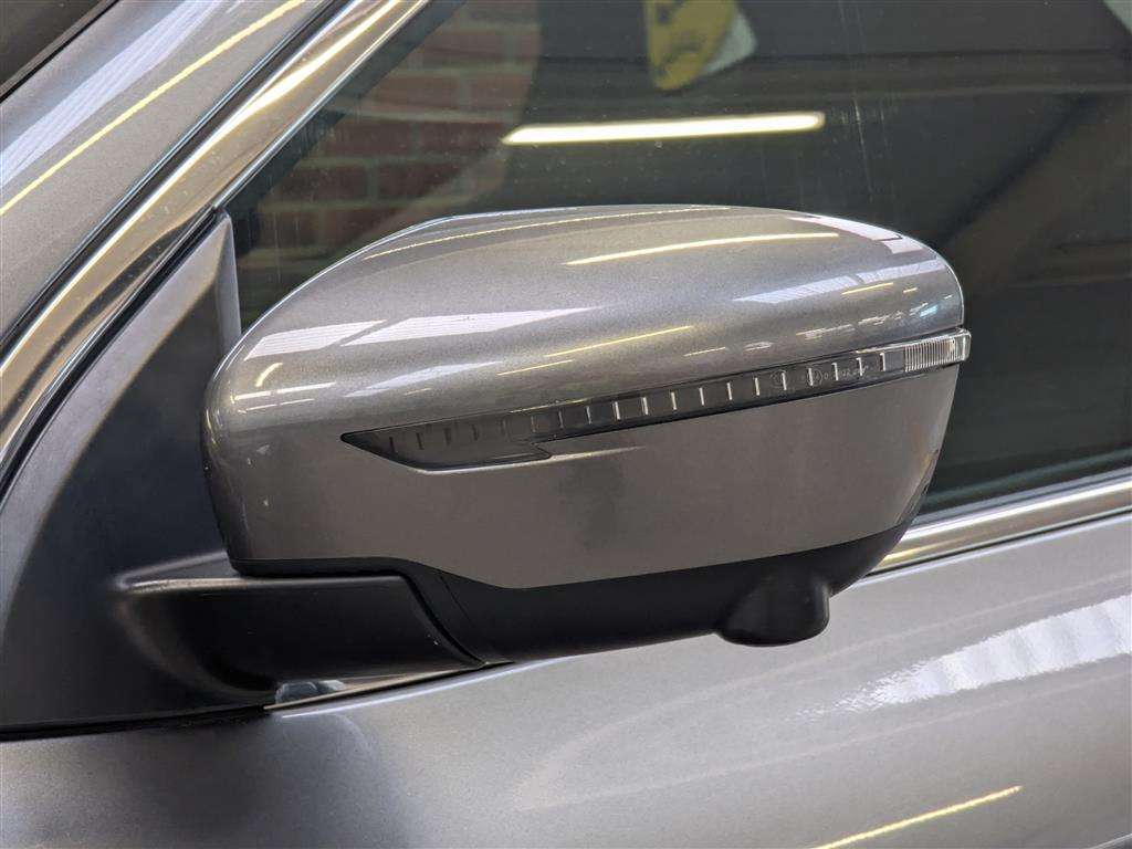 <p>2016 NISSAN QASHQAI N-CONNECTA DCI</p>