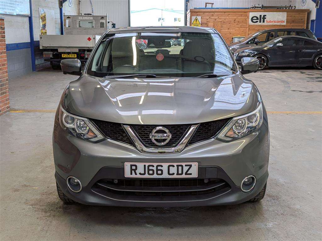 <p>2016 NISSAN QASHQAI N-CONNECTA DCI</p>