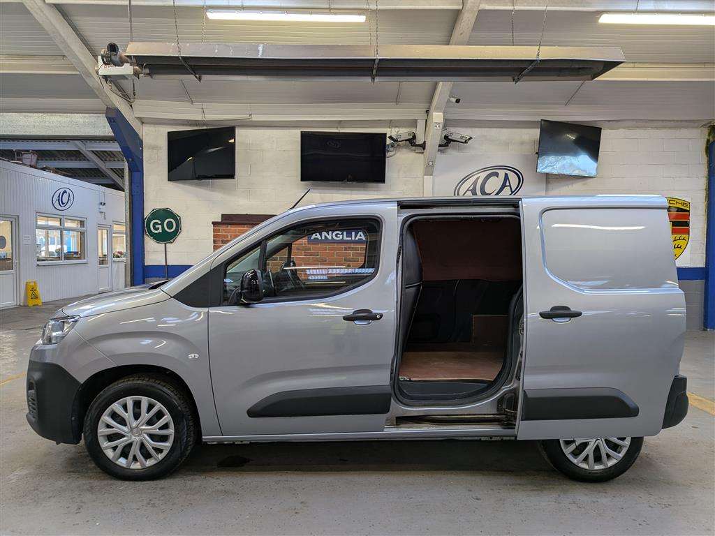 <p>2022 CITROEN BERLINGO 1000 EPRISE PRO</p>
