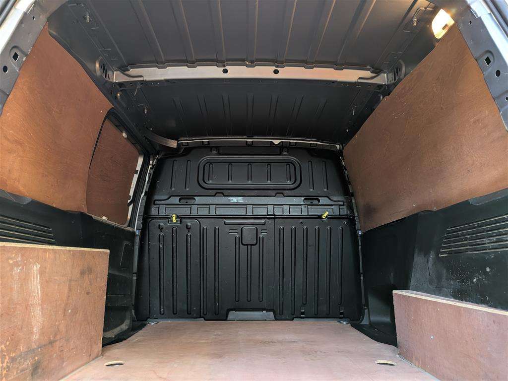 <p>2022 CITROEN BERLINGO 1000 EPRISE PRO</p>