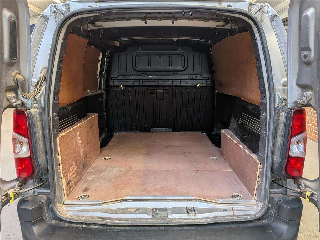 <p>2022 CITROEN BERLINGO 1000 EPRISE PRO</p>