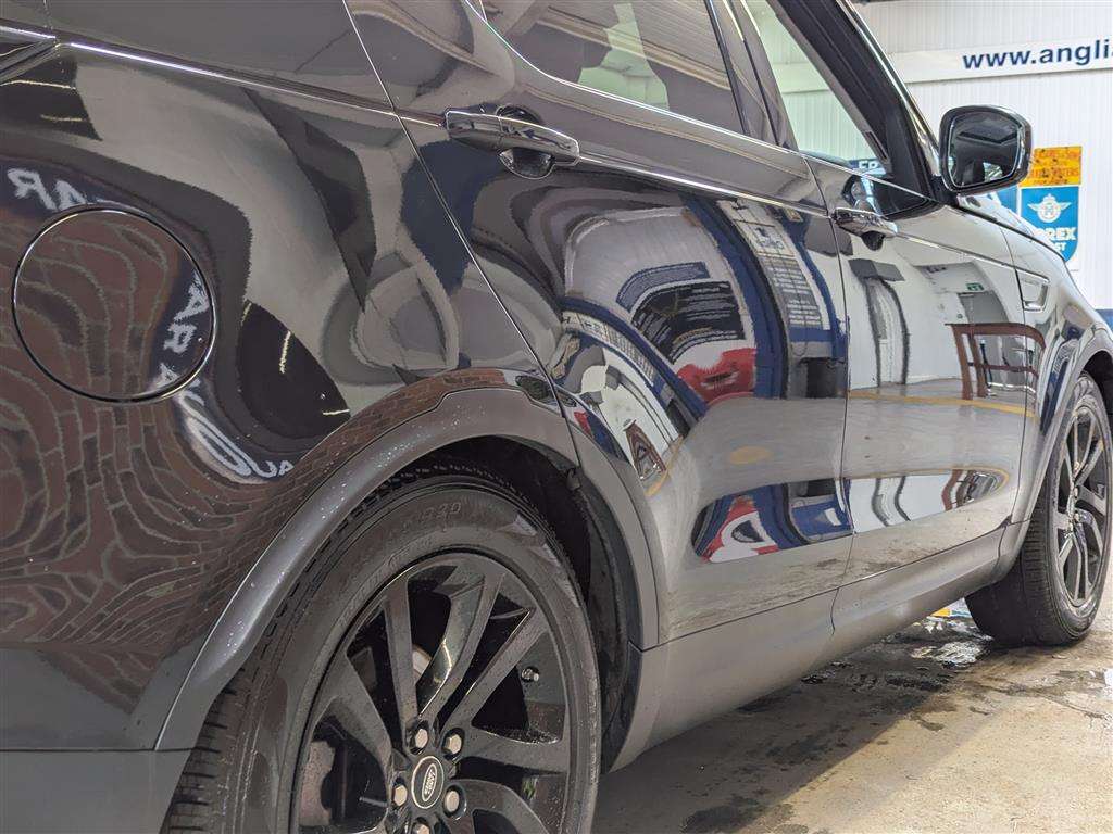 <p>2018 LAND ROVER DISCOVERY HSE SD4 AUTO</p>