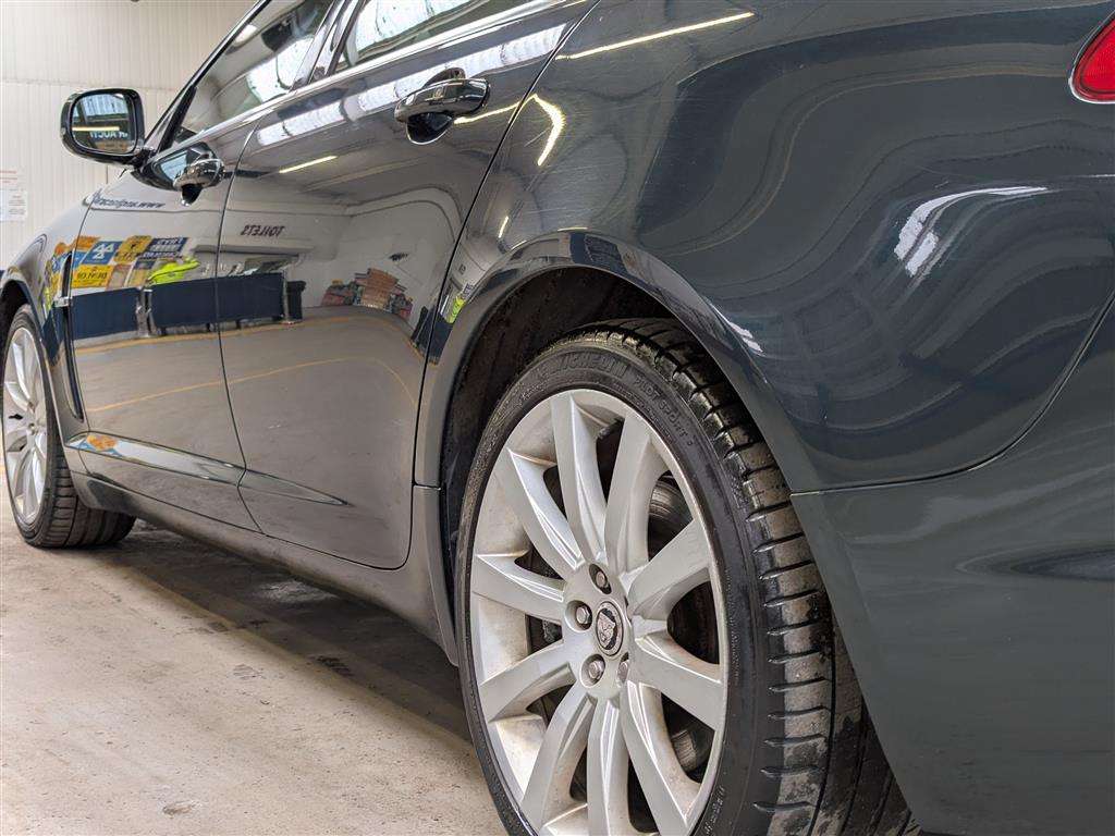 <p>2009 JAGUAR XF PREMIUM LUXURY V6 AUTO</p>