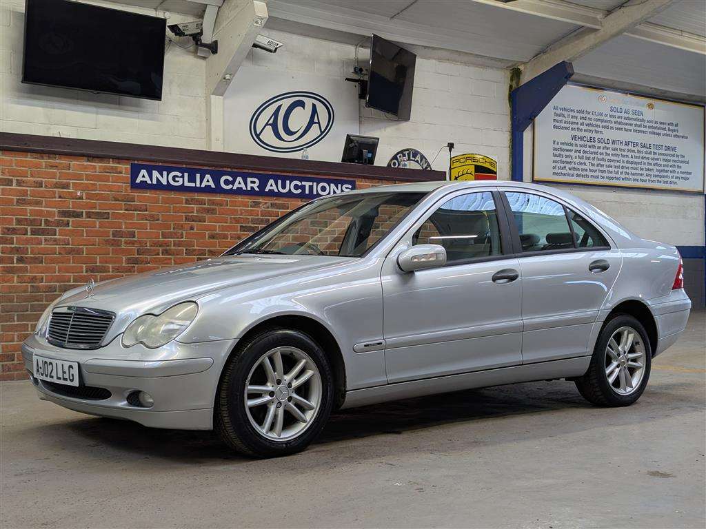 <p>2002 MERCEDES C180 CLASSIC</p>
