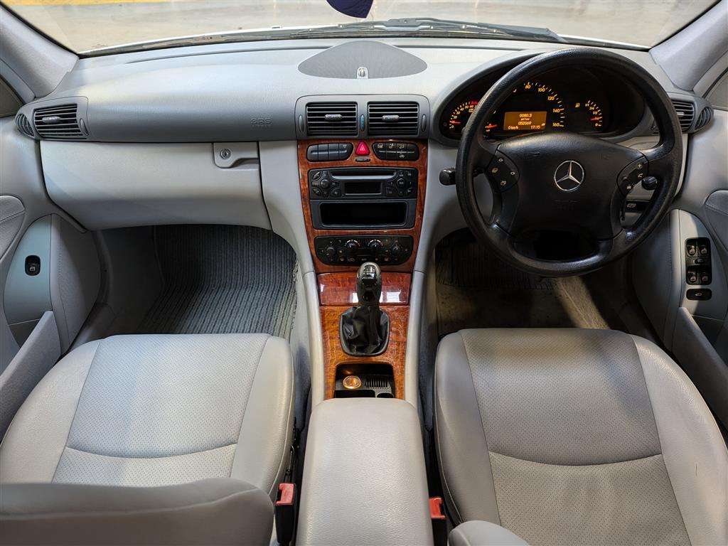 <p>2002 MERCEDES C180 CLASSIC</p>