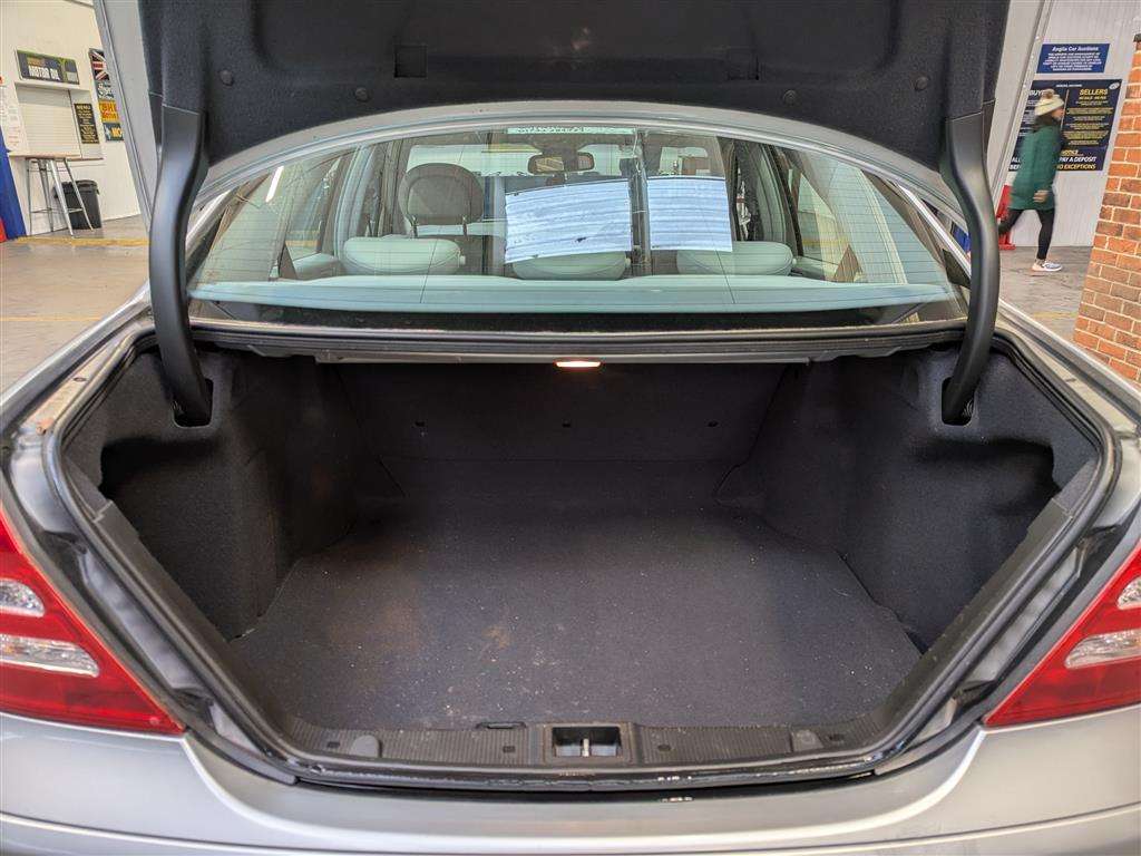 <p>2002 MERCEDES C180 CLASSIC</p>