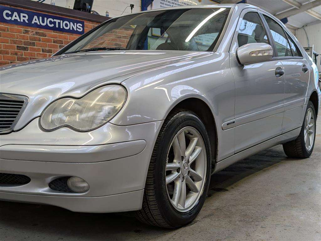 <p>2002 MERCEDES C180 CLASSIC</p>