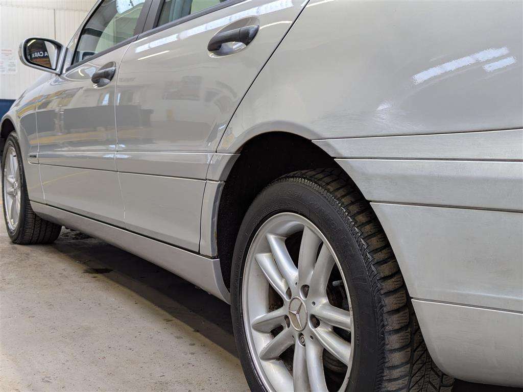 <p>2002 MERCEDES C180 CLASSIC</p>