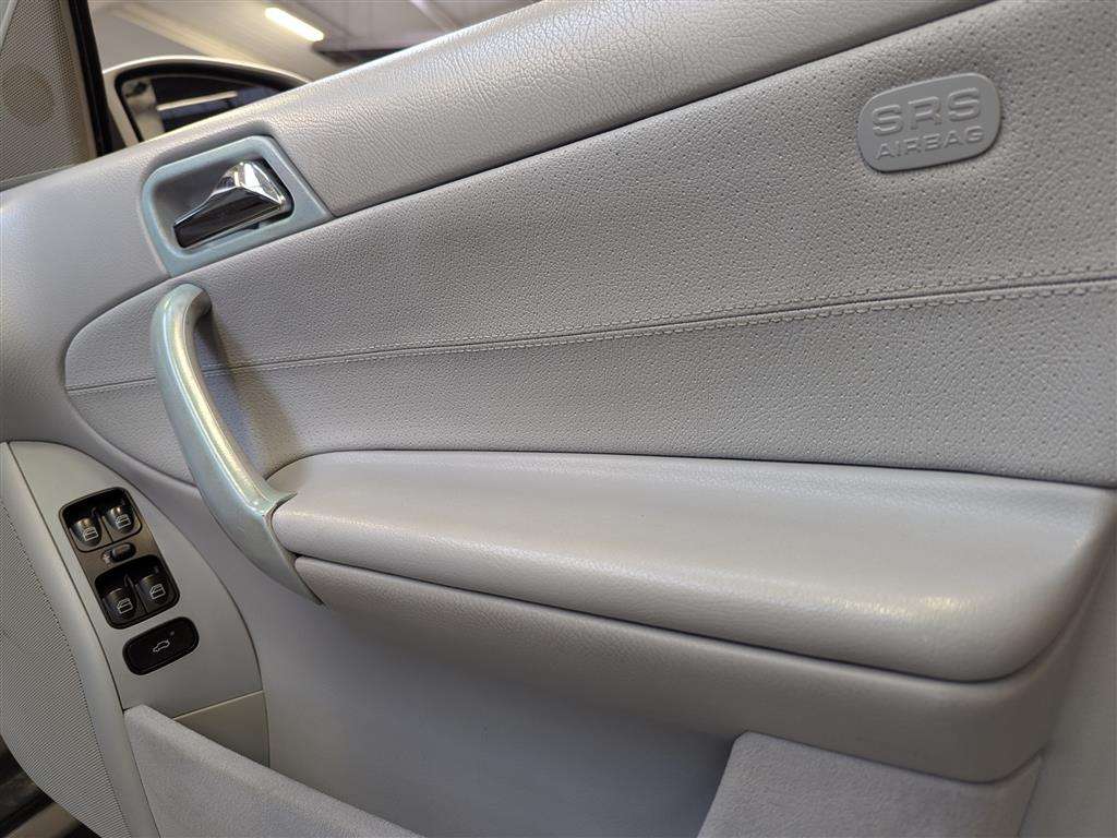 <p>2002 MERCEDES C180 CLASSIC</p>