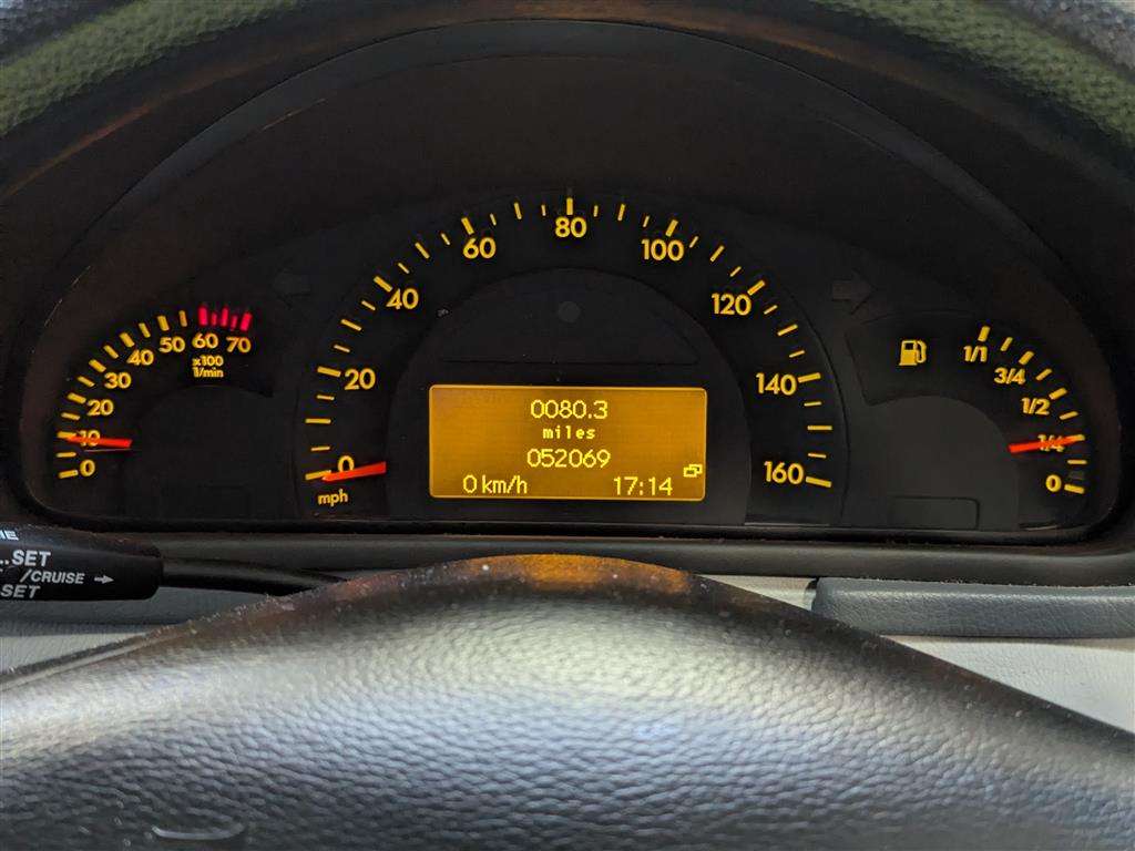 <p>2002 MERCEDES C180 CLASSIC</p>