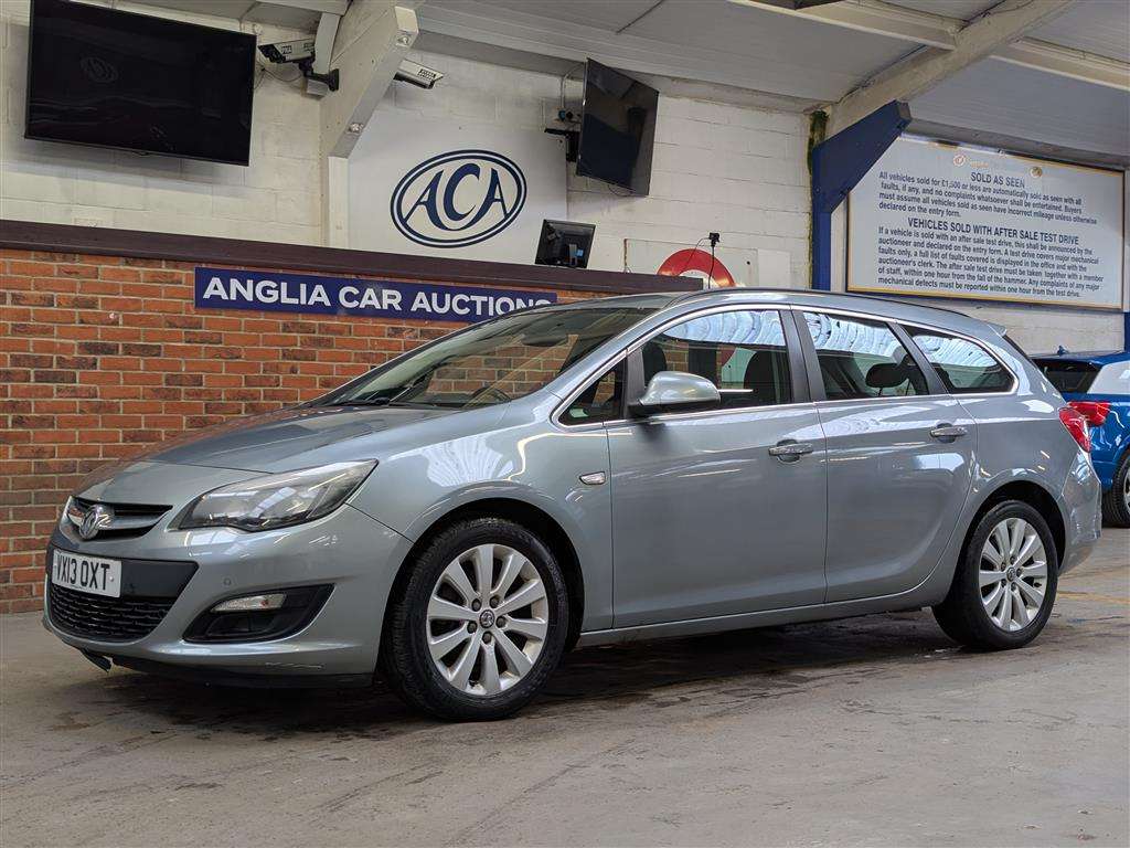 <p>2013 VAUXHALL ASTRA TECH LINE CDTI ECFL</p>