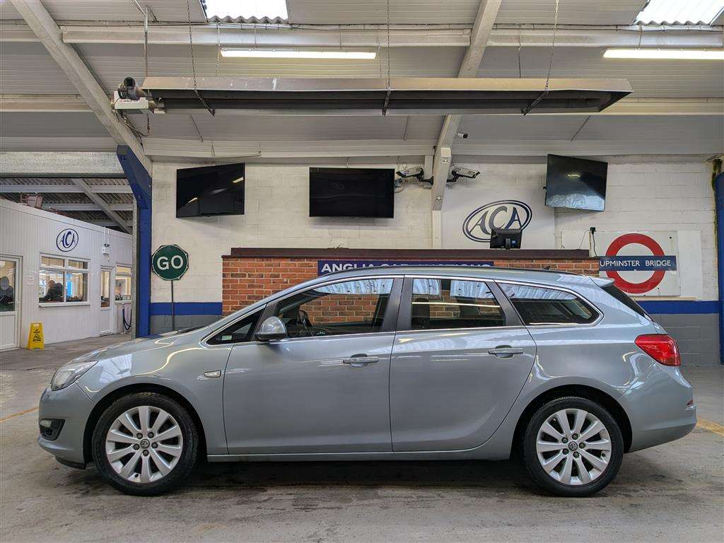 <p>2013 VAUXHALL ASTRA TECH LINE CDTI ECFL</p>