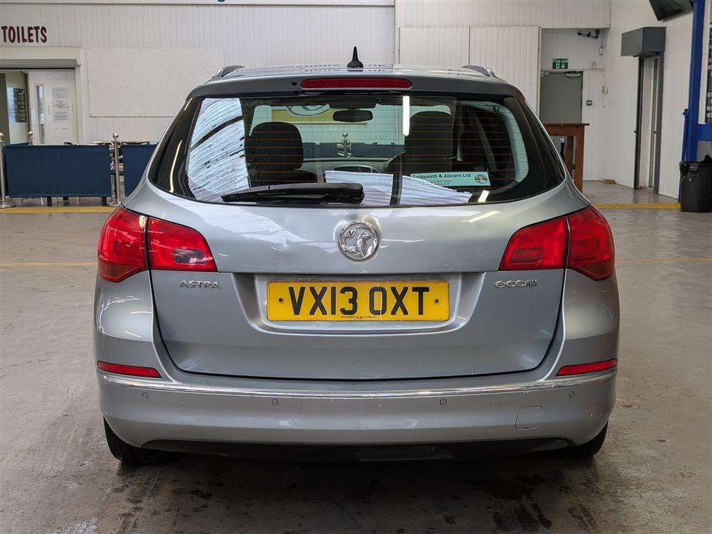 <p>2013 VAUXHALL ASTRA TECH LINE CDTI ECFL</p>
