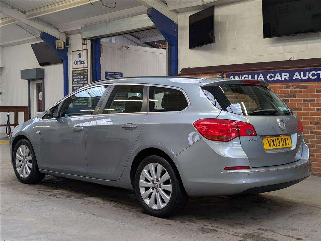 <p>2013 VAUXHALL ASTRA TECH LINE CDTI ECFL</p>