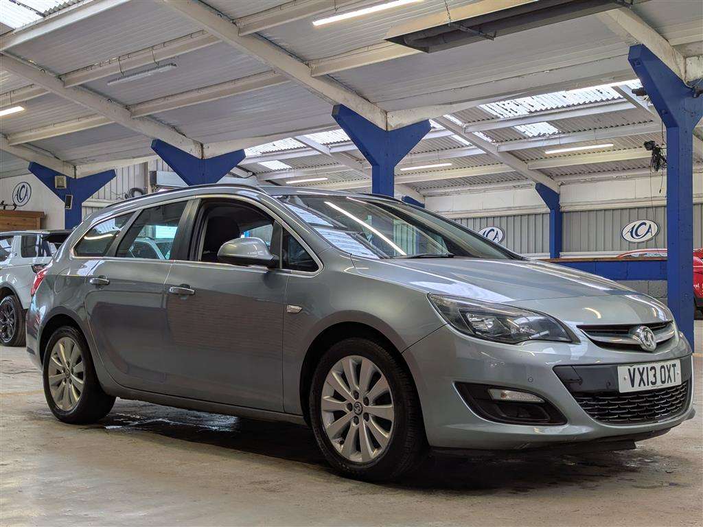 <p>2013 VAUXHALL ASTRA TECH LINE CDTI ECFL</p>