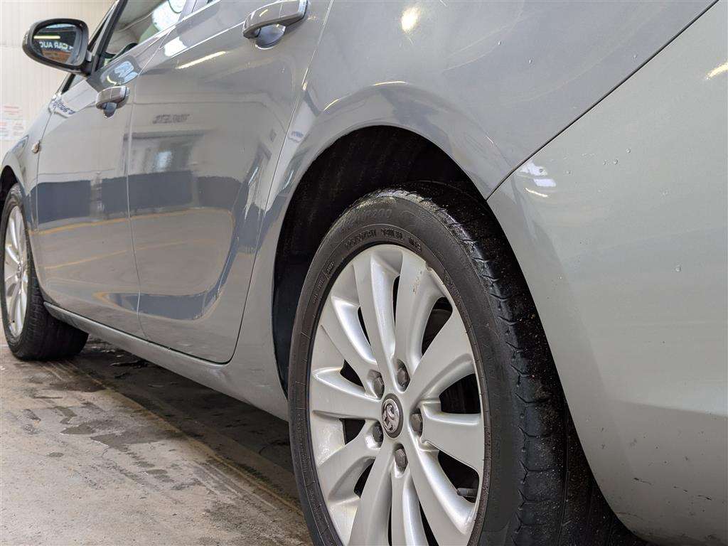 <p>2013 VAUXHALL ASTRA TECH LINE CDTI ECFL</p>